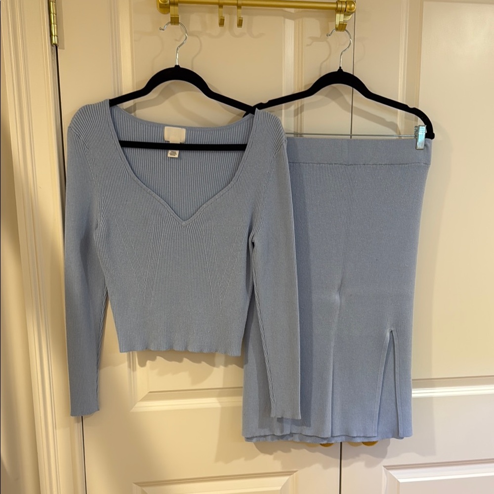 Elegant Blue Knit Skirt Set